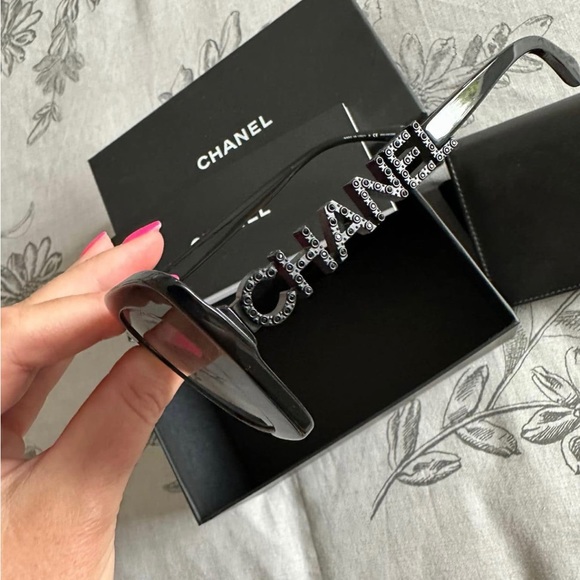 Chanel Square Sunglasses main image 8